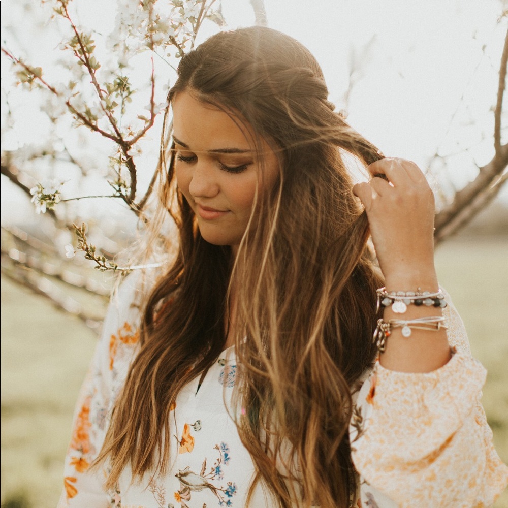 Meet your Posher, Ellie